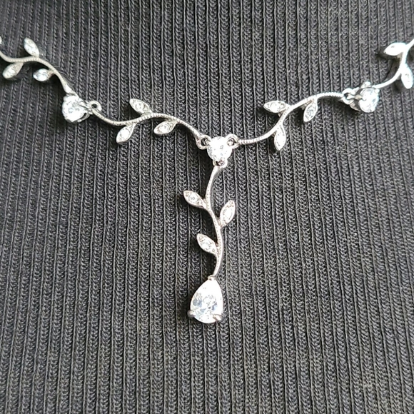 Olive branch necklace - Picture 2 of 10
